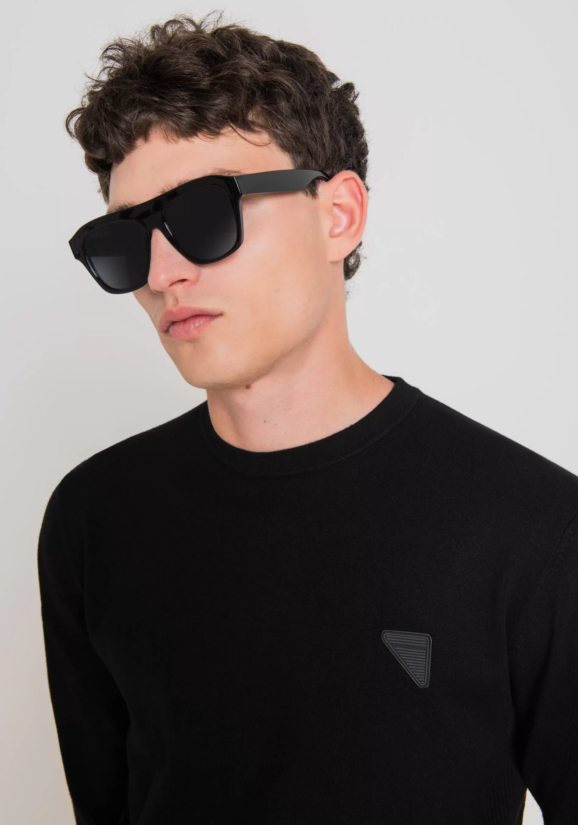 Outlet CREW-NECK SLIM FIT SWEATER IN STRETCH SHAVED VISCOSE YARN WITH LOGO PATCH Knitwear
