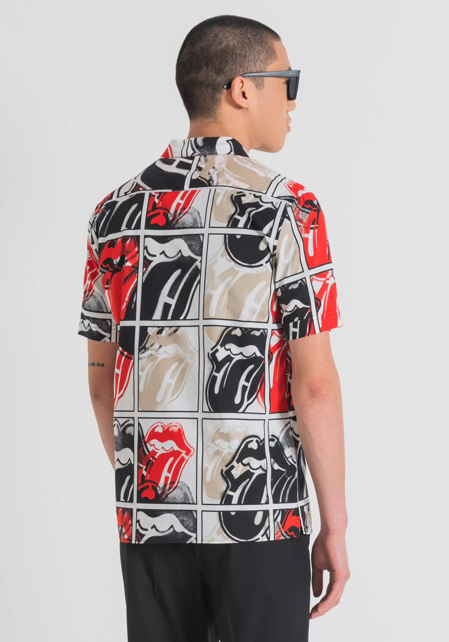 Store "HONOLULU" REGULAR STRAIGHT FIT SHIRT IN COTTON VISCOSE BLEND FABRIC WITH ROLLING STONES PRINT Shirts